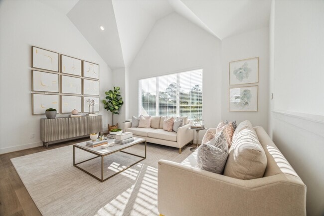 Building Photo - 845 Elkhart St