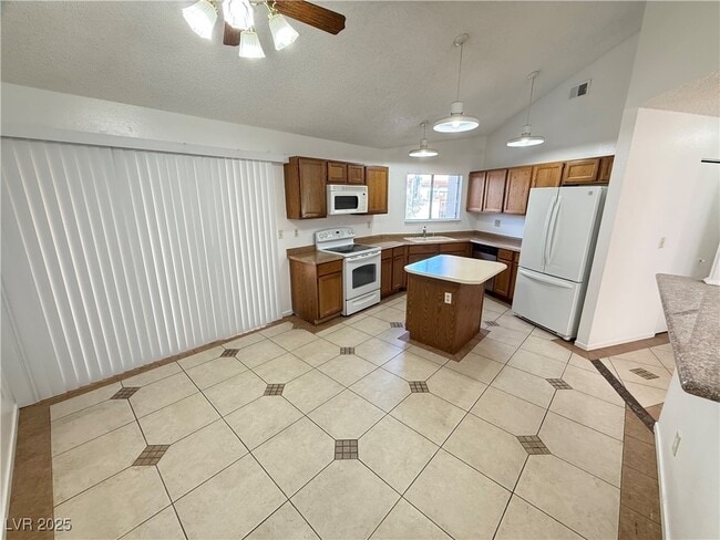 Building Photo - 6661 W Telegraph Rd