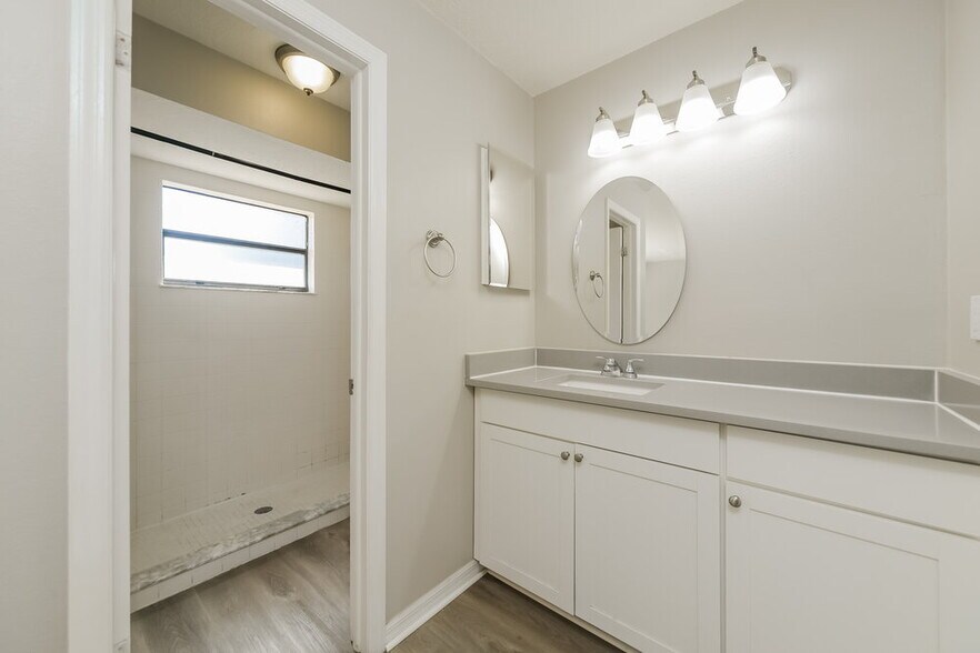 Building Photo - 351 Montgomery Ct