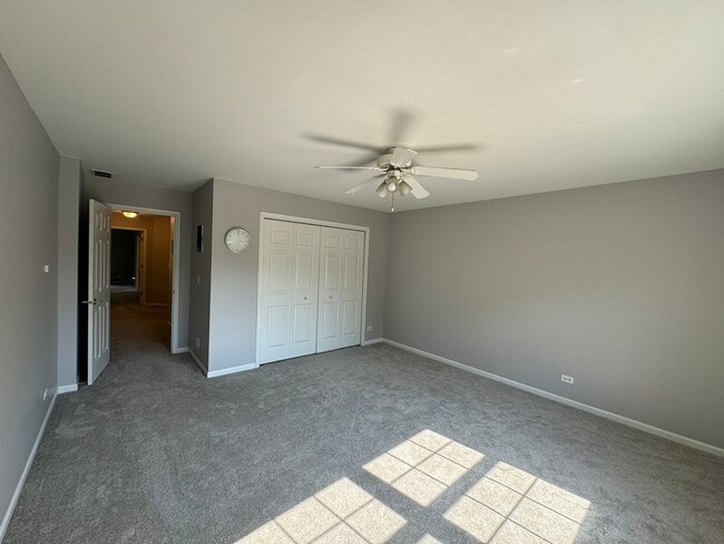 Building Photo - 1N061 Mission Ct