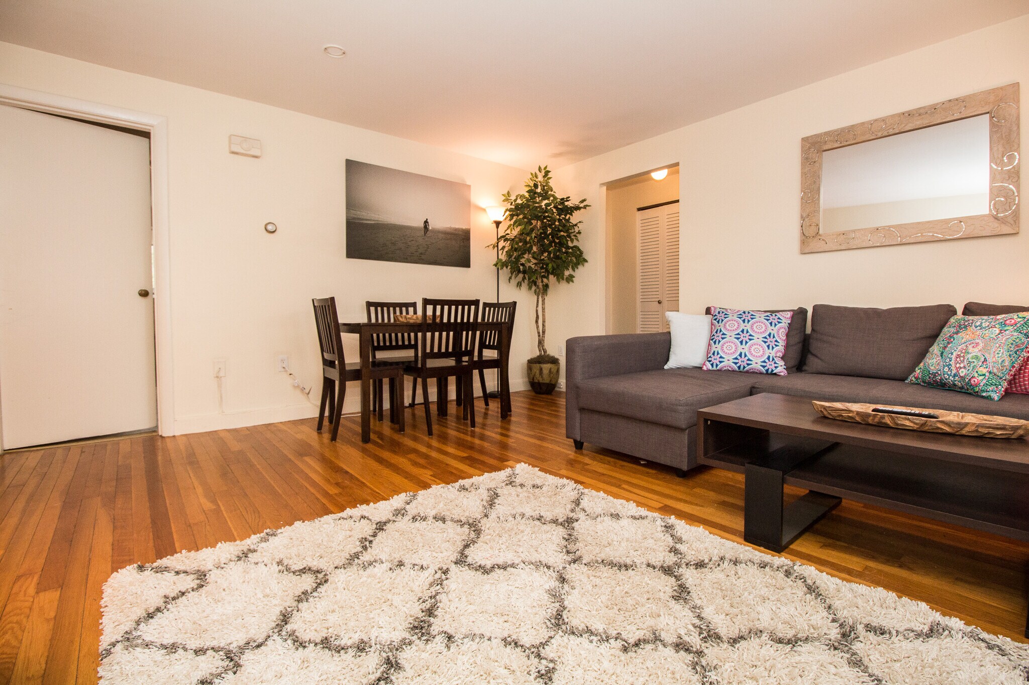 Building Photo - 99 Chestnut St