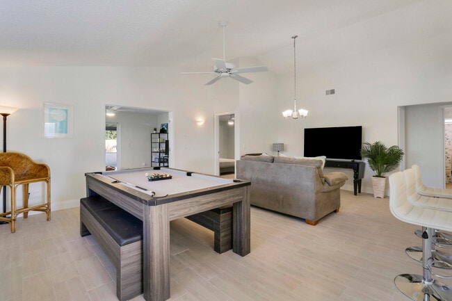 Building Photo - 125 Arrowhead Cir