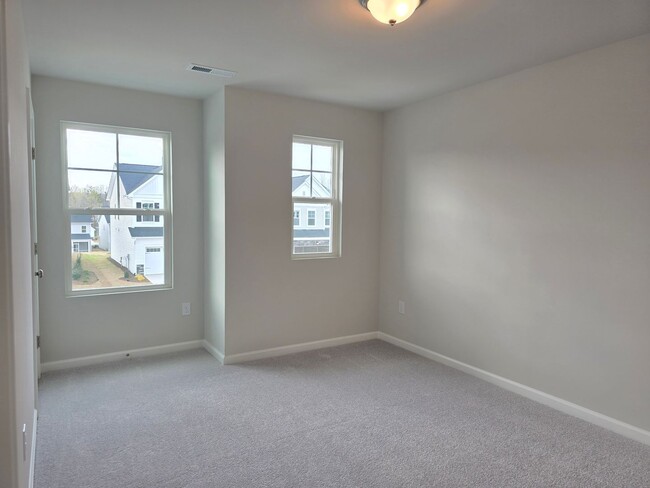 Building Photo - New 3 Bedroom 2.5 Bathroom Single Family H...