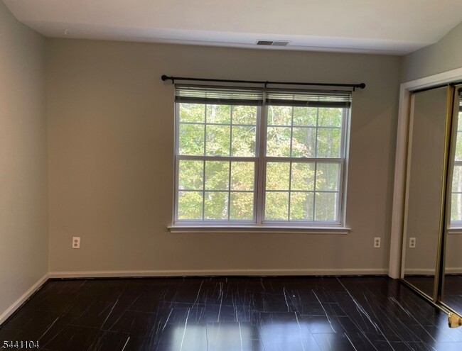 Building Photo - 511 Chatfield Dr