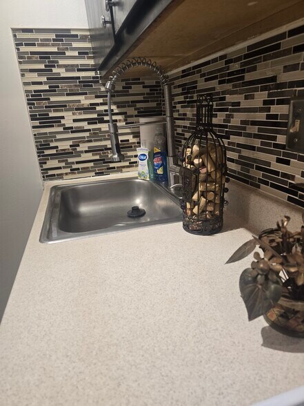 Building Photo - 1622 Bainbridge St