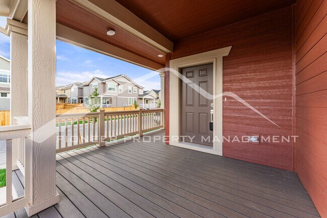 Building Photo - Charming Property with 2 Car Garage and Ce...