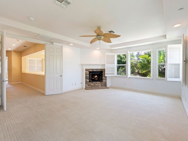 Building Photo - 5250 Coleridge Ct