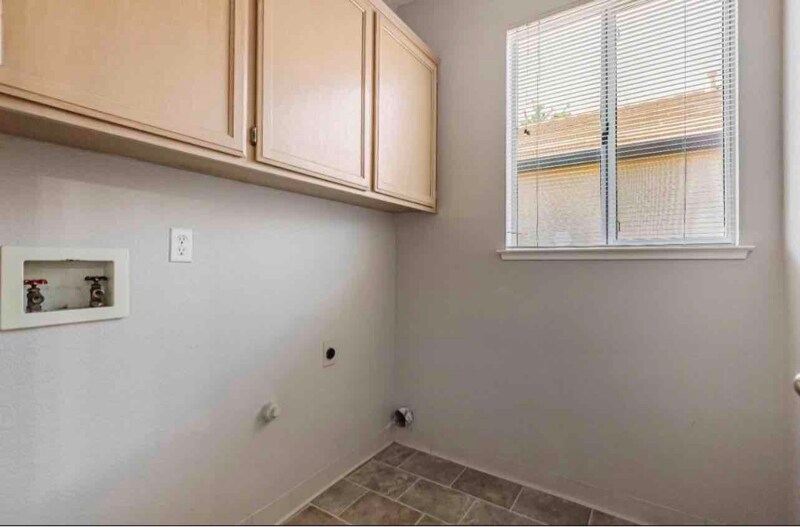 Building Photo - 1247 Arbor Ct