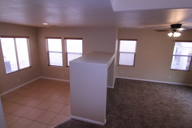 Building Photo - 6709 N Bluebell Garden St