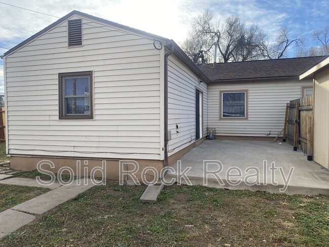 Building Photo - 1917 Ouray Ave