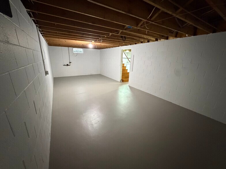 Building Photo - 3993 Sharoden Dr