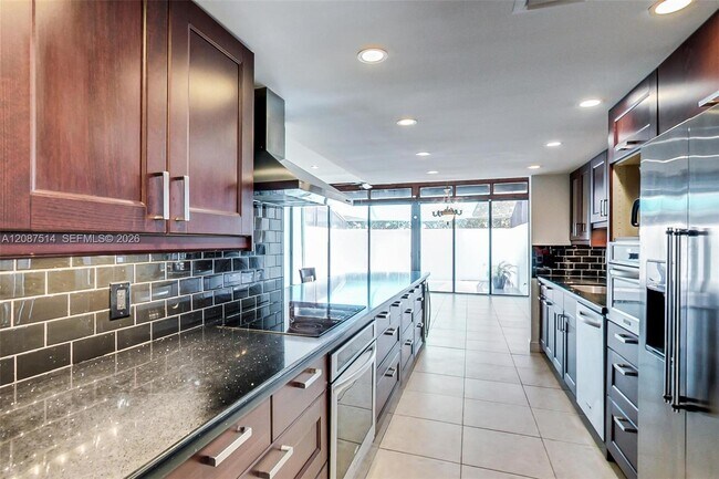 Building Photo - 8613 SW 79th Pl