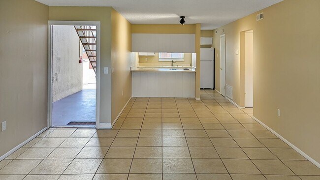 Building Photo - 1000 Lake of the Woods Blvd