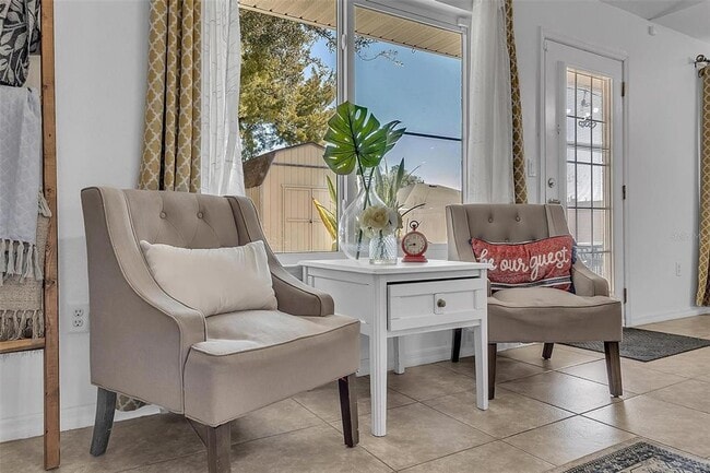 Building Photo - 37 Princeton Ln