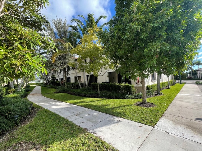 Building Photo - 4214 N Dixie Hwy