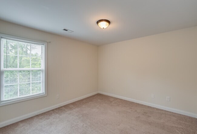 Building Photo - 3356 Sweet Clover Ln