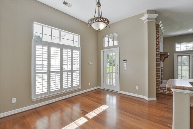 Building Photo - 3960 Farm to Market 1960 Rd E