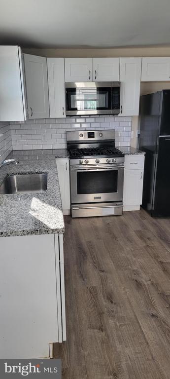 Building Photo - 272 MAPLE