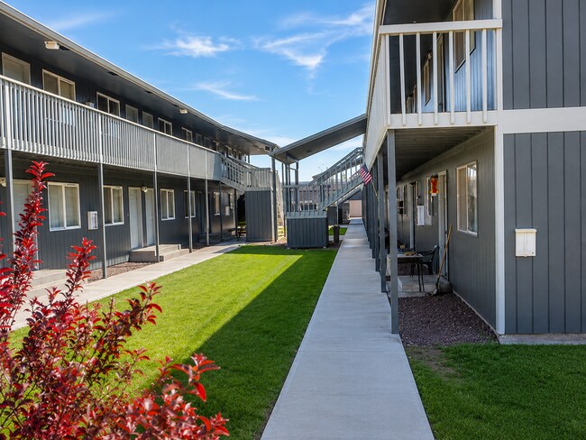 Building Photo - Modern Updates Without The Overdone Price Tag!