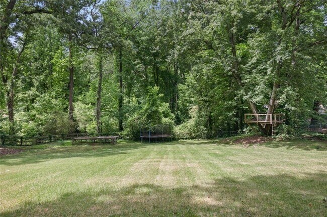 Building Photo - 2903 Old Sewell Rd
