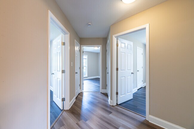 Building Photo - 637 Marston Ln