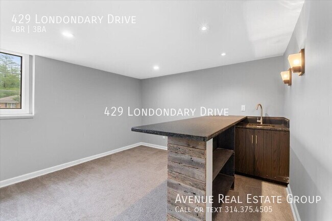Building Photo - 429 Londondary Dr