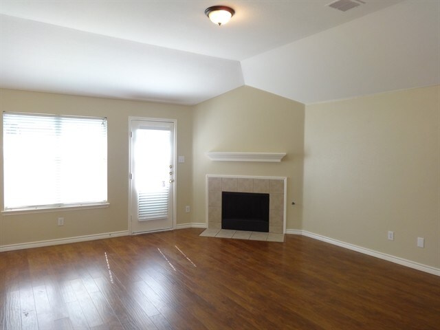 Building Photo - 4848 Carrotwood Dr