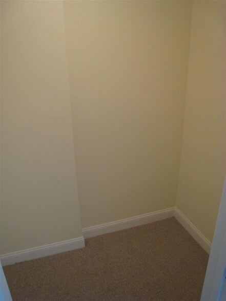 Building Photo - 43 Pitman St