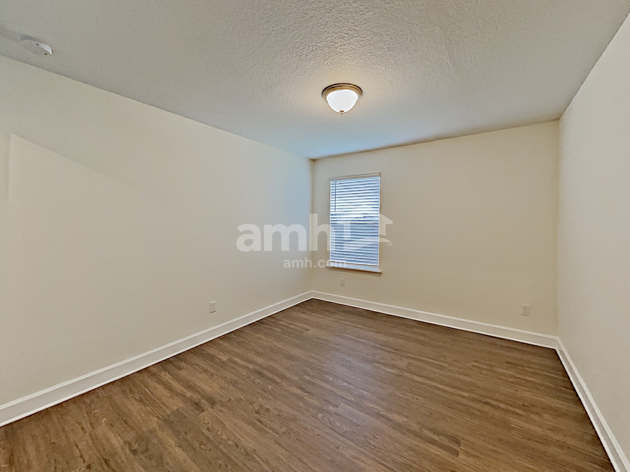 Building Photo - 1889 Silver Point