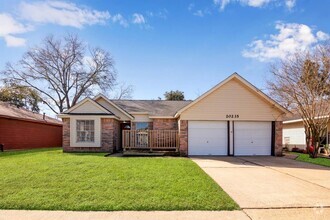 Building Photo - 20235 Apache Gardens Ln