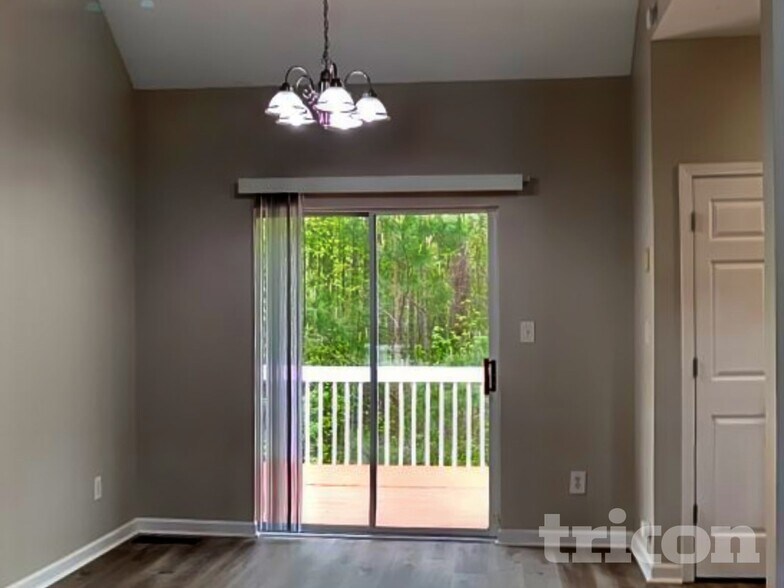 Building Photo - 1170 Augusta Woods Dr