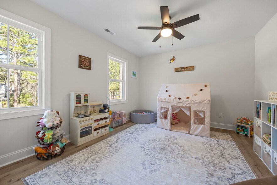 Building Photo - 346 Gun Club Dr