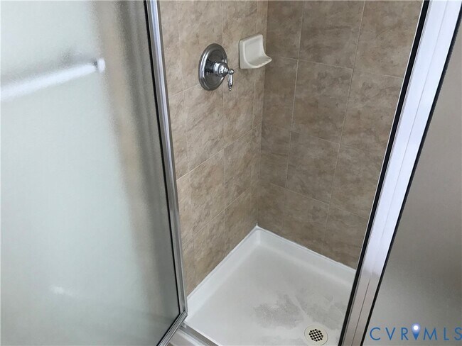 Building Photo - 1307 Village Views Dr
