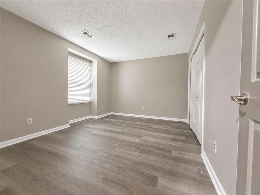 Building Photo - 5031 Bell Dr SE
