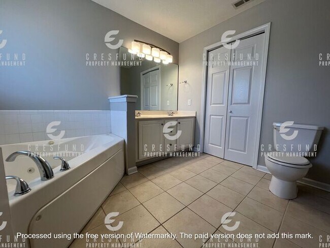 Building Photo - 2Bdrm 2Bath in Gated Community - Available Now!