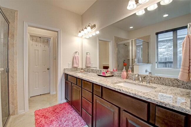 Building Photo - 8219 Peppervine Ct