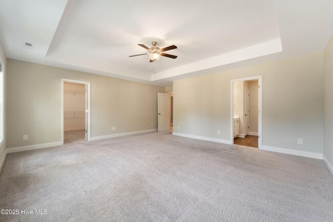 Building Photo - 133 Navy Blue Dr