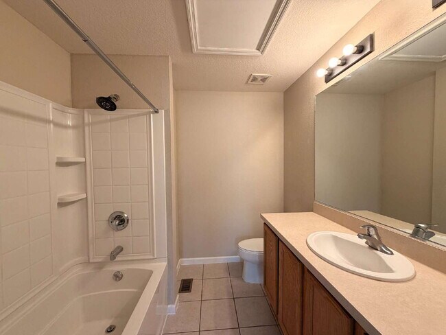 Building Photo - NEWLY UPGRADED 2BD/2.5 BATH TOWNHOME IN THE EXCLUSIVE WYNCHASE COMMUNITY!!