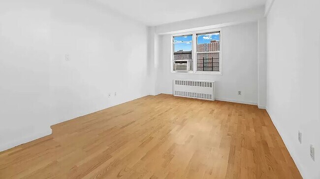 Building Photo - 620 Lenox Avenue