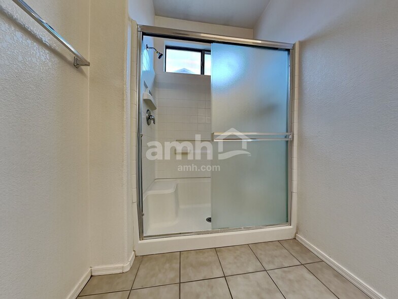 Building Photo - 3621 W Avenida Vera Cruz