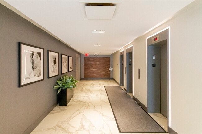 Building Photo - 8-12 Museum Way