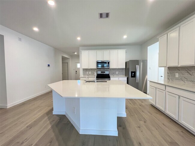 Building Photo - 30243 Lone Peak Dr