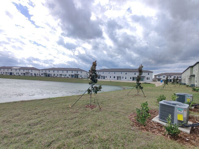Building Photo - 32094 Powderpuff Mimosa Dr