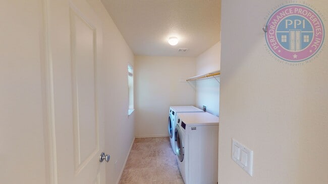 Building Photo - Bethany - Luxury Home, Central Air-Conditioning, Community Pool, Pet Welcome