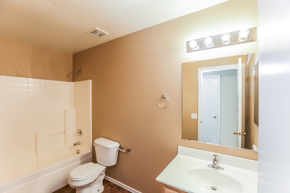 Building Photo - 12927 W Peppertree Ln