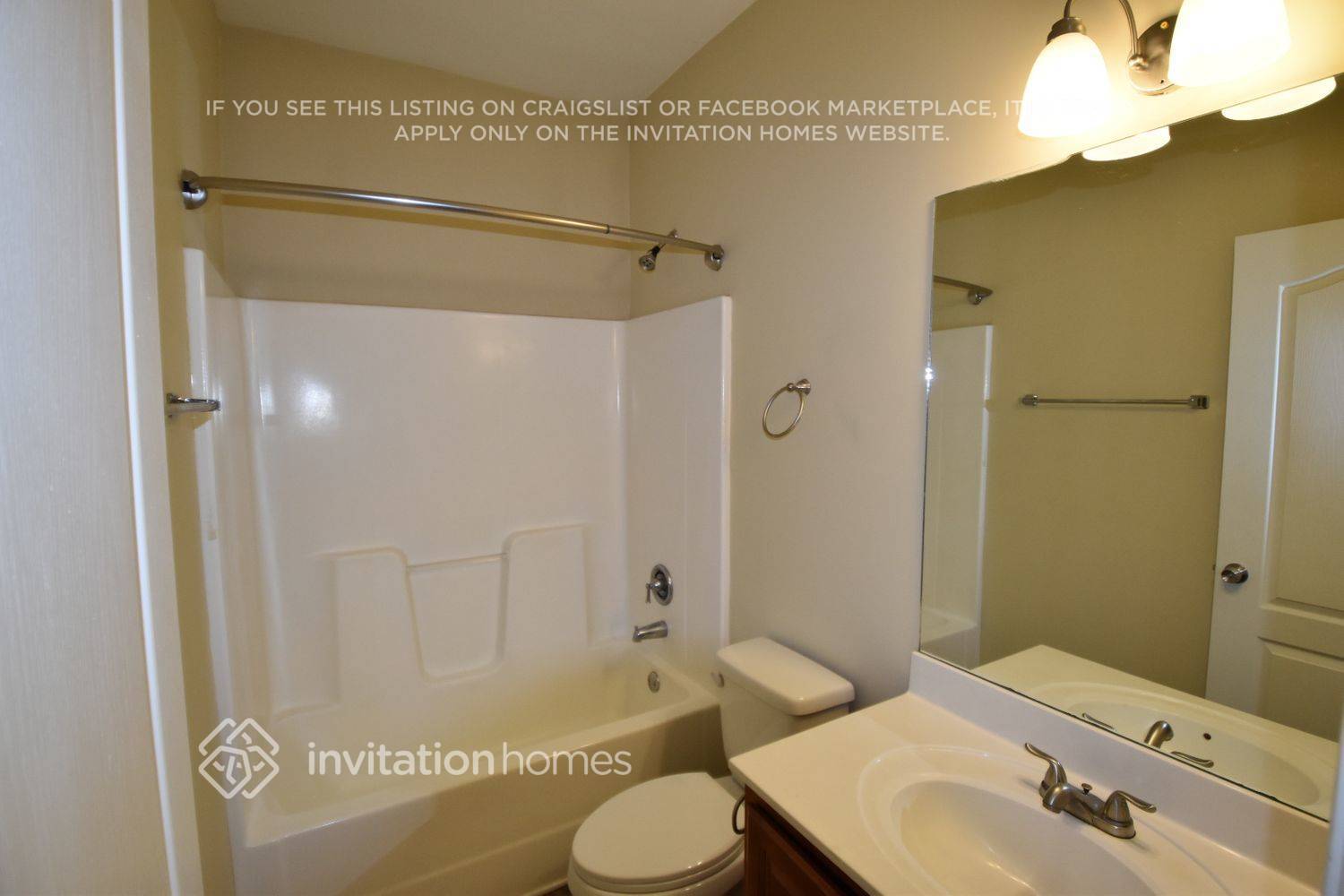 Building Photo - 5561 Hickory Stone Dr