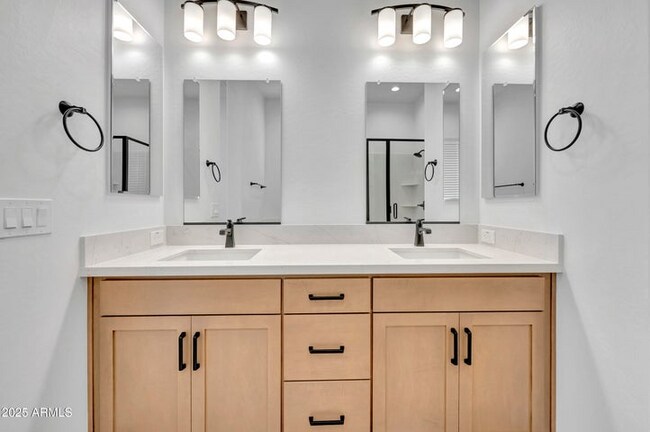 Building Photo - 19321 W Luke Ave