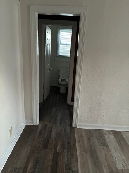 Building Photo - 1404 Wirt Ave