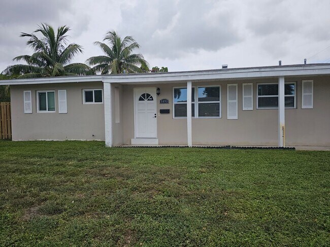 Primary Photo - 3490 SW 19th St