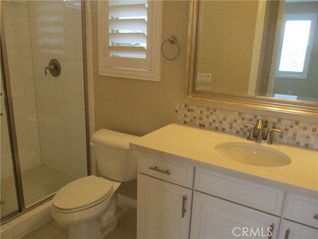 Building Photo - 12 Farra St